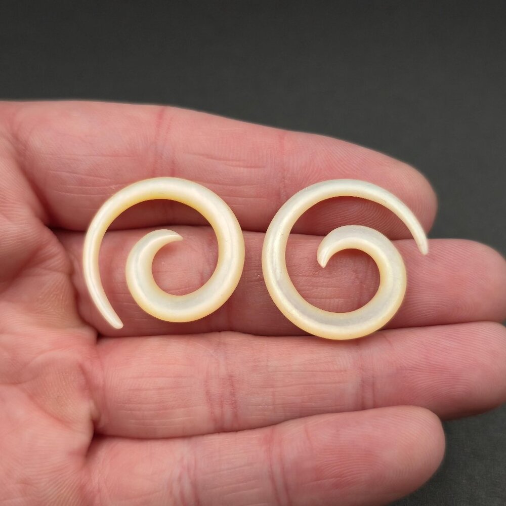 Mother Of Pearl Swirling Symbol Gauge Earrings A6605